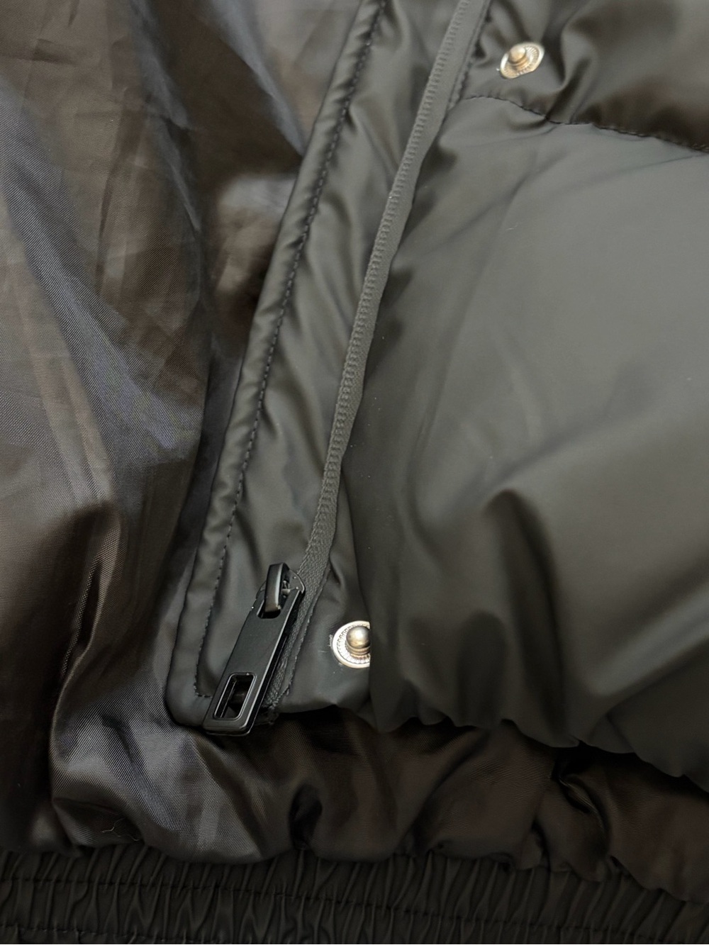 Ardene Black Puffer Vest - Cozy Lightweight Jacket - Picture 5 of 6